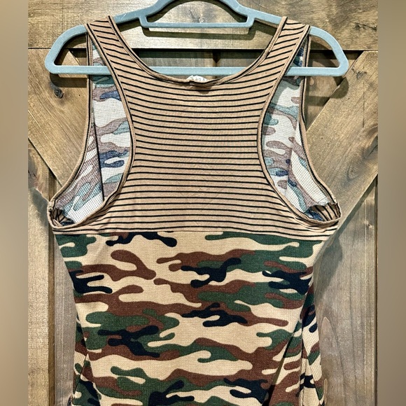 EUC Avery Apparel Brand Mixed Pattern Camo Tank Top - Picture 2 of 11